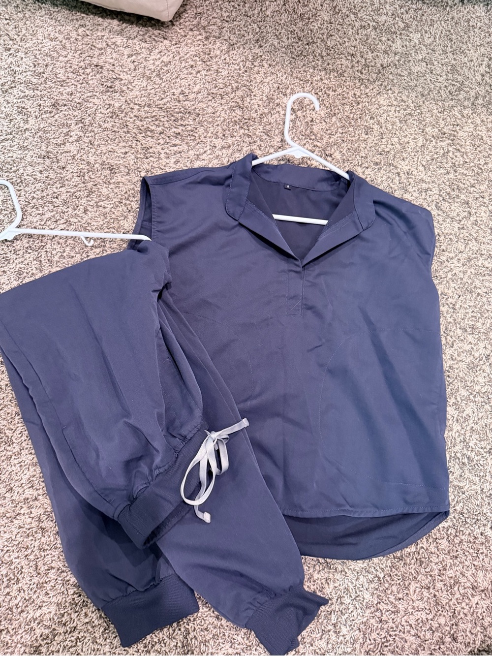 Top & Jogger scrub set